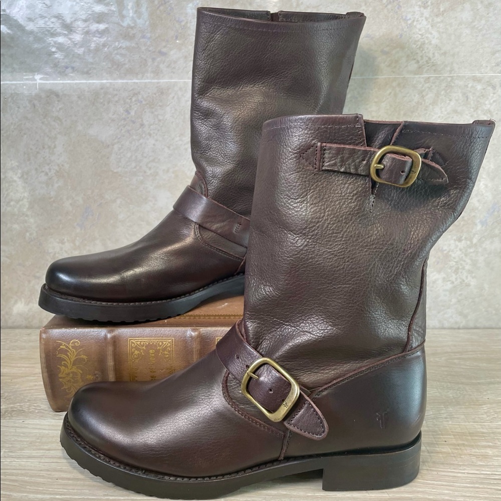 FRYE Veronica Brown Leather Short Boots - New